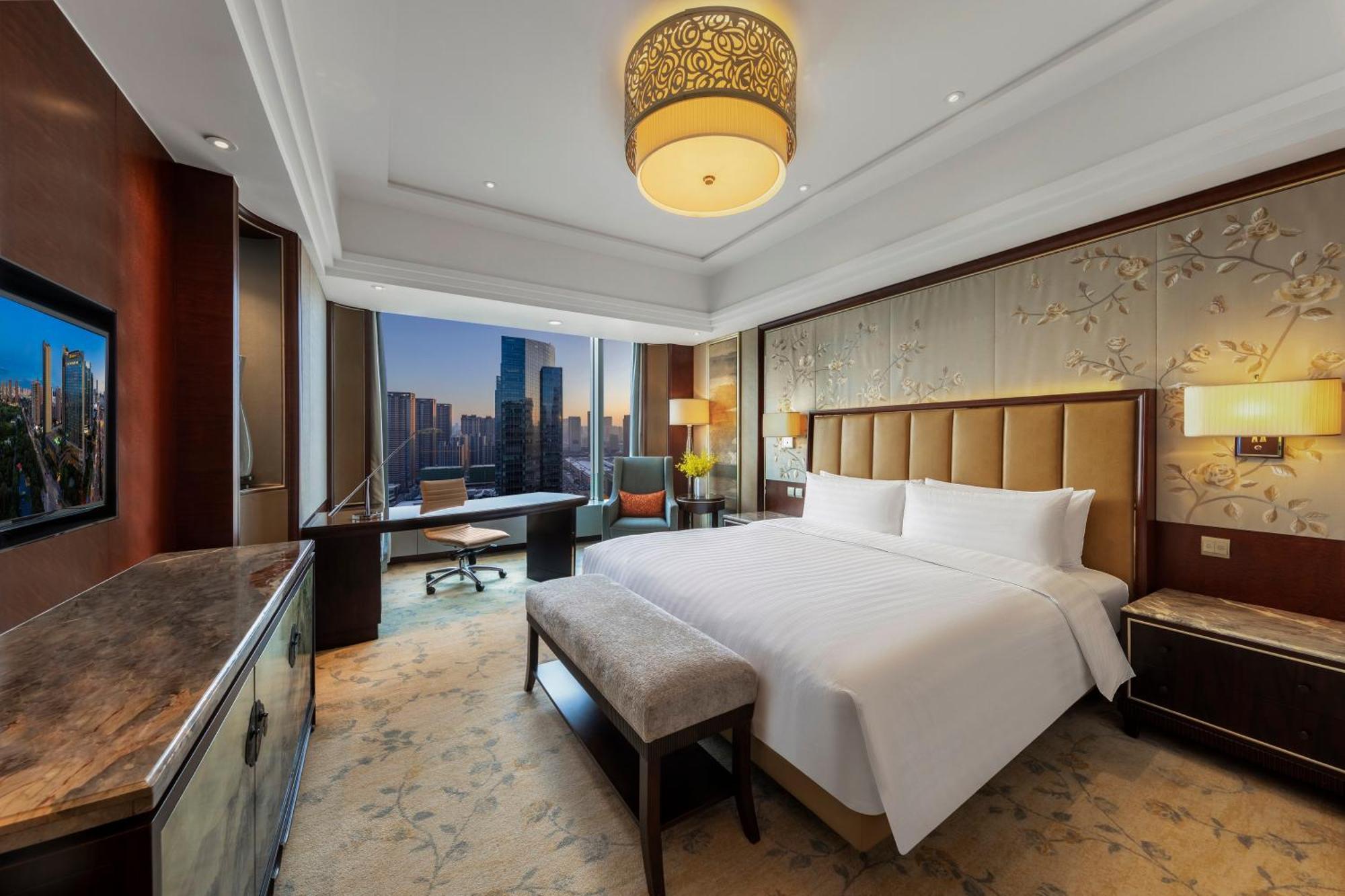 Horizon Deluxe King Room City View Lounge Access,1499886229:JPEG
